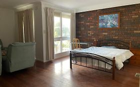D High Quality Large Bed Rooms Near Commercial Areas, Universities, And Rail Transit In Villas